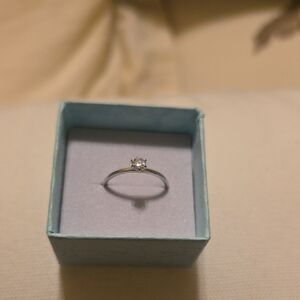 Elegant 925 Sterling Silver Ring with Moissanite Stone Sz 5